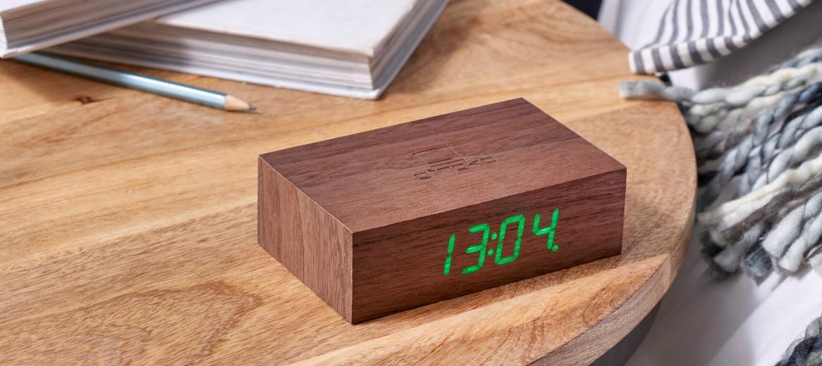 Ceas inteligent cu senzor de alarma Flip Click Clock Walnut/Green
