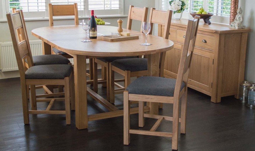 Set masa extensibila din lemn de stejar si furnir + 6 scaune cu sezut tapitat cu stofa Breeze Oak / Grey, L180-220xl90xH77 cm
