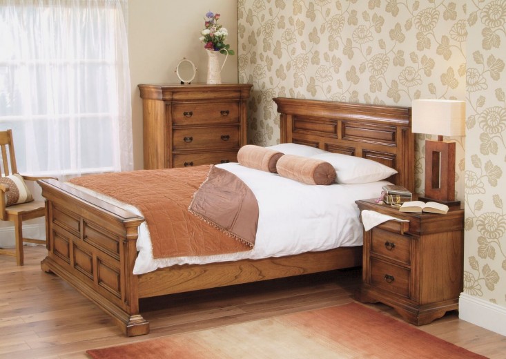 Set Mobila Dormitor din lemn de stejar, cu pat 190 x 135 cm, 3 piese Valentino Oak