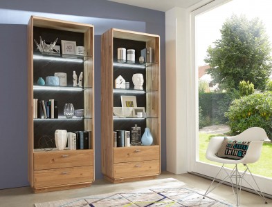 Vitrina din lemn de stejar Medea II Oak, l75xA42xH208 cm