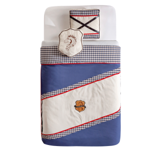 Set cuvertura pat copii si 2 perne decorative Royal White / Blue
