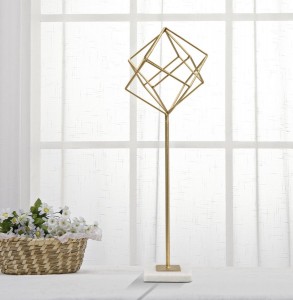 Decoratiune metalica, Abstract Cube Big Auriu / Alb, l16xA18xH52,5 cm