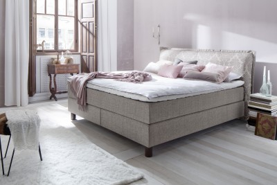 Pat tapitat cu stofa Flavia Boxspring Bej