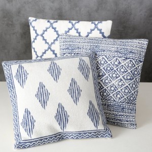 Perna decorativa din bumbac Tipro Albastru / Alb, Modele Asortate, L50xl50 cm