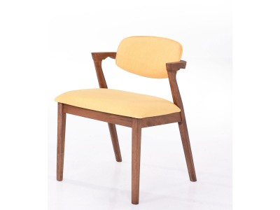 Scaun tapitat cu stofa water resistant, cu picioare din lemn Ivonne Galben, l59xA45xH79,5 cm