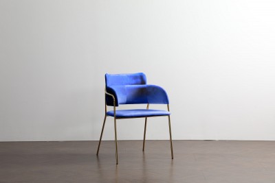 Scaun tapitat cu stofa, cu picioare metalice Eveline Velvet Blue, l48xA43xH84 cm