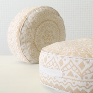 Perna decorativa Paloma Round Bej, Modele Asortate, Ø45xH18 cm