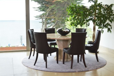 Set masa din marmura + 6 scaune tapitate cu piele ecologica, cu picioare din lemn de salcam Marcello Brown / Cream, Ø150xH75 cm