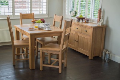 Set masa extensibila din lemn de stejar si furnir + 4 scaune Breeze Oak, L140-180xl85xH77 cm