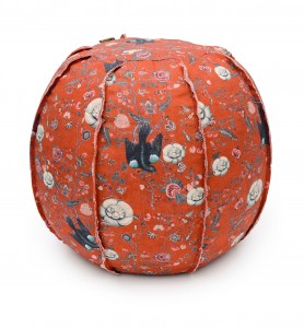 Taburet tapitat cu stofa Black Bird Red, Ø60xH60 cm